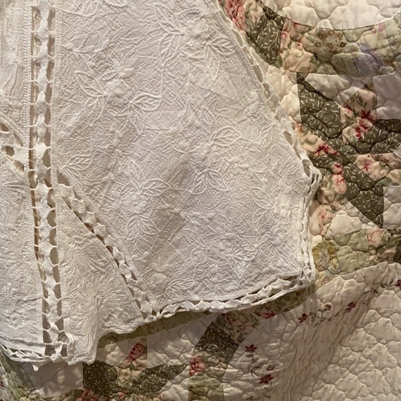 Kimono cover lace and cut work. Cotton no tags - Picture 3 of 4